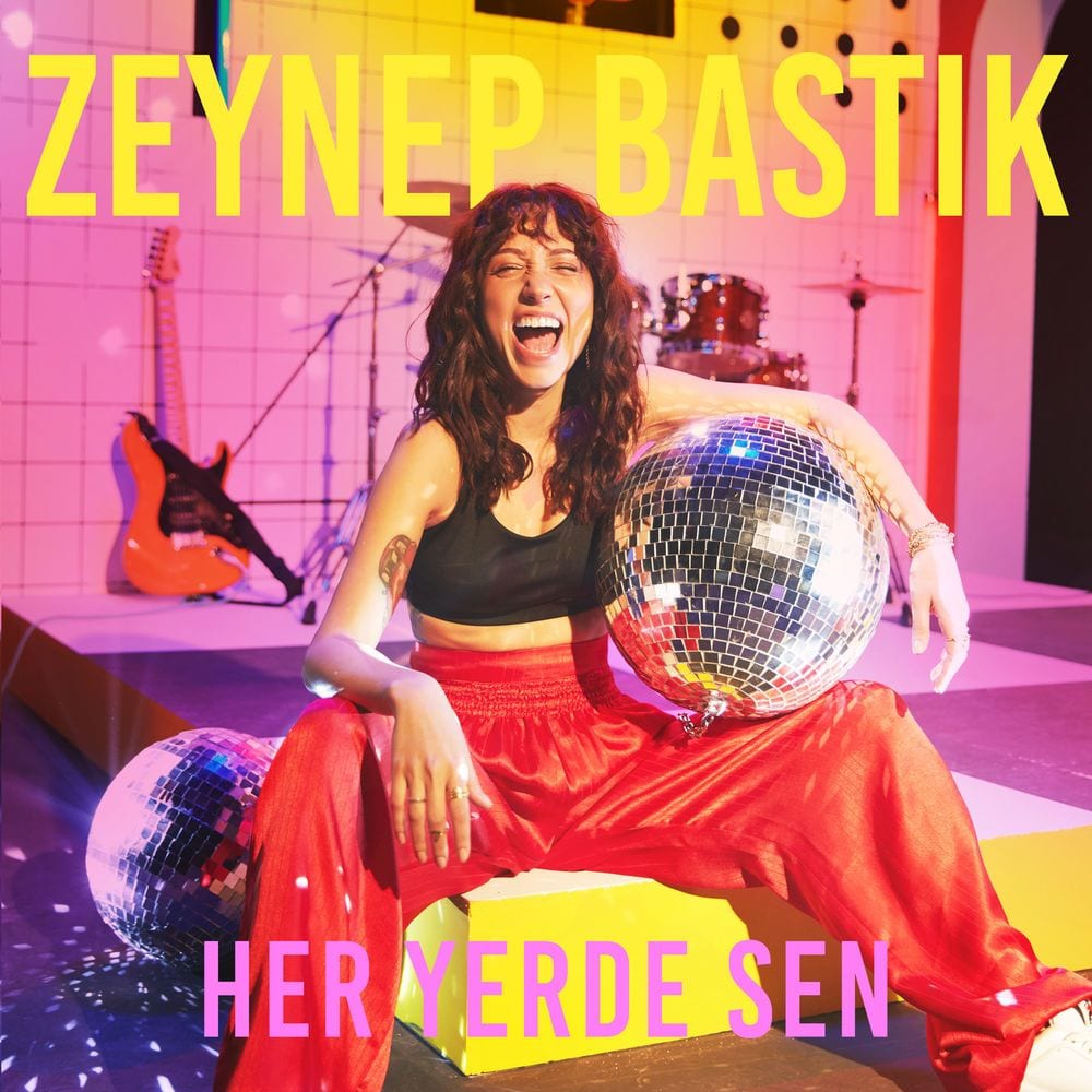 Her Yerde Sen cover
