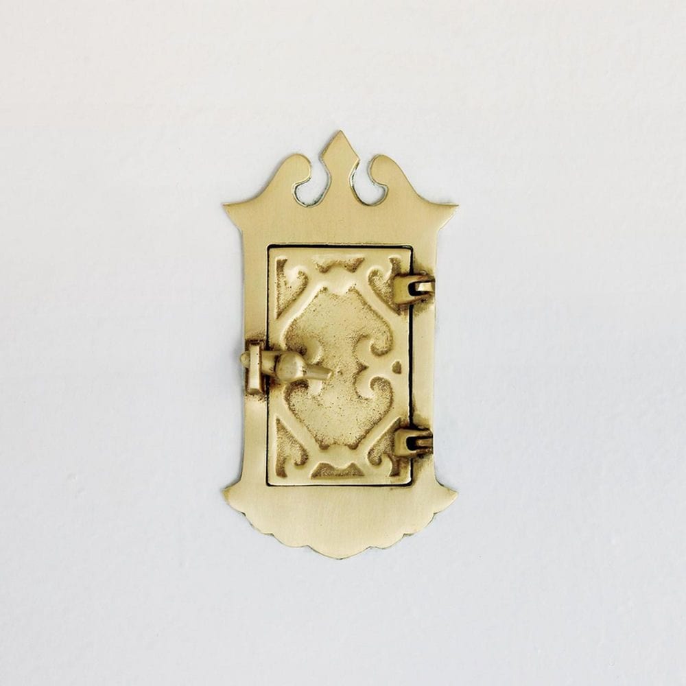 Sisterworld cover
