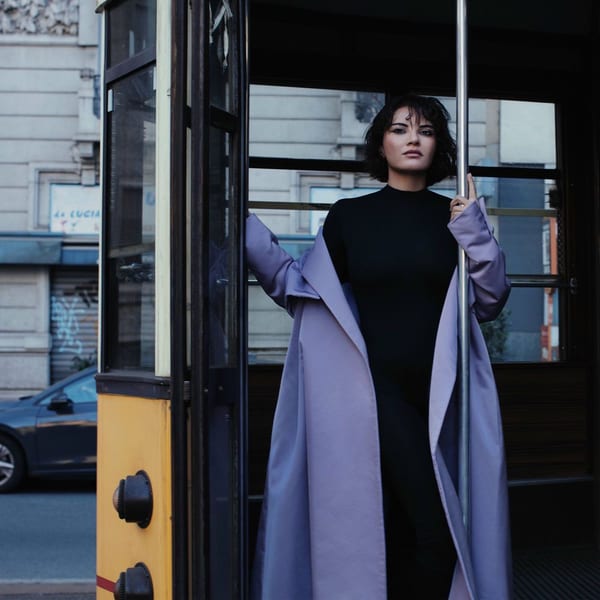 Sen Varsın cover