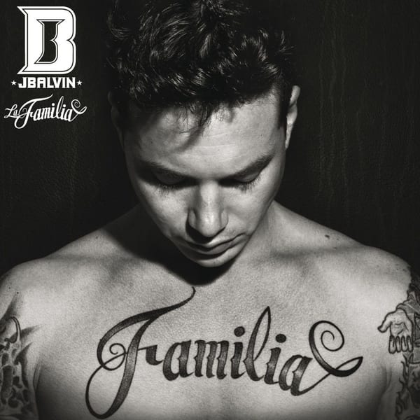 La familia cover