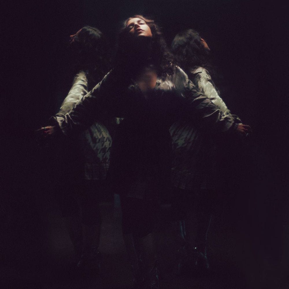 Tem Dias cover