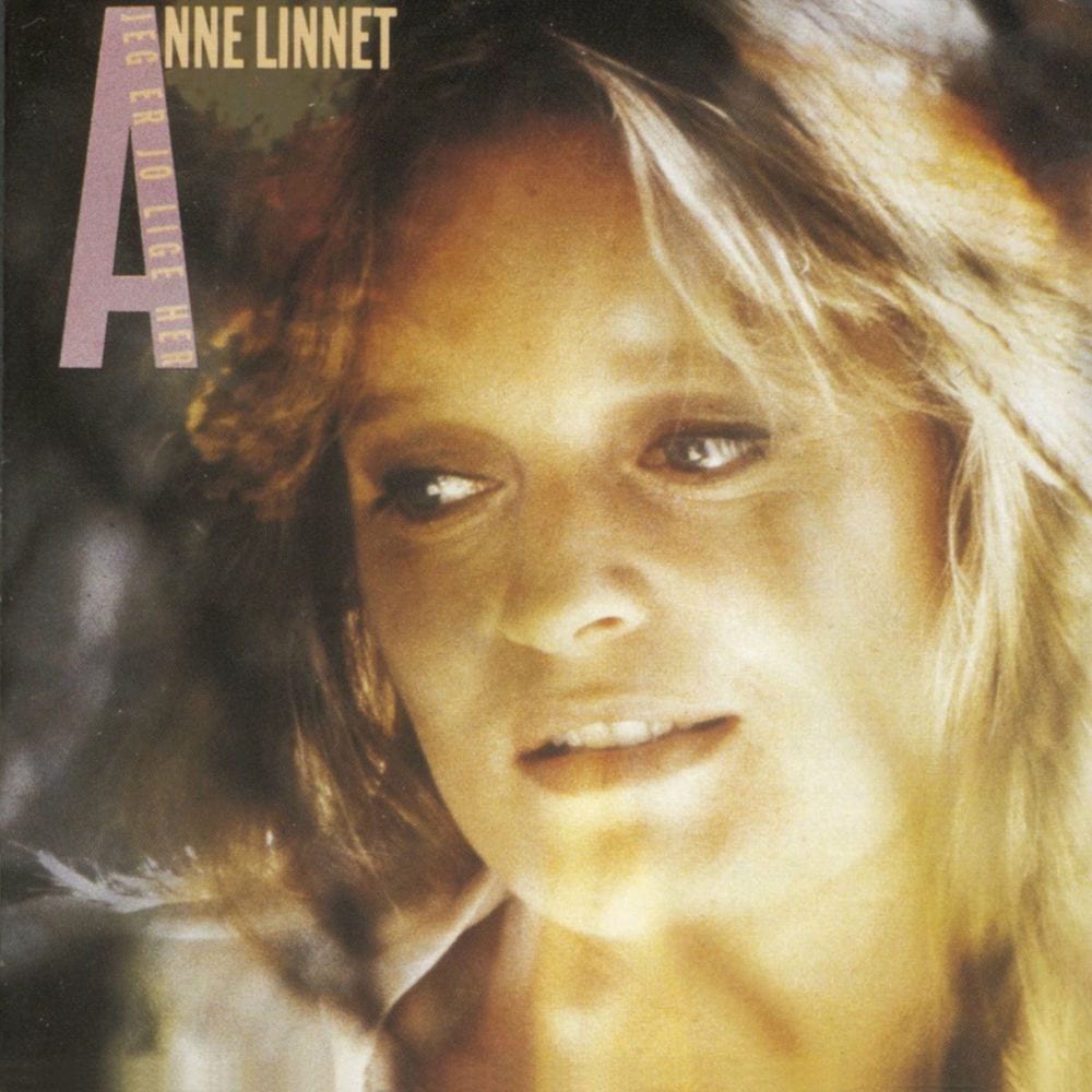 Jeg er jo lige her cover
