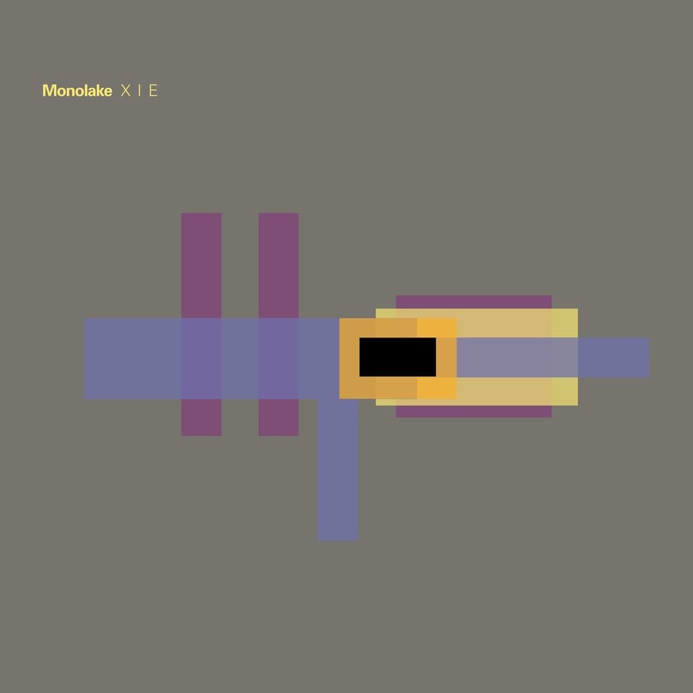 X I E cover
