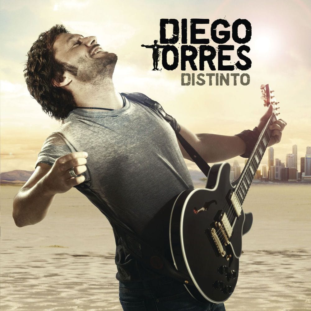 Distinto cover