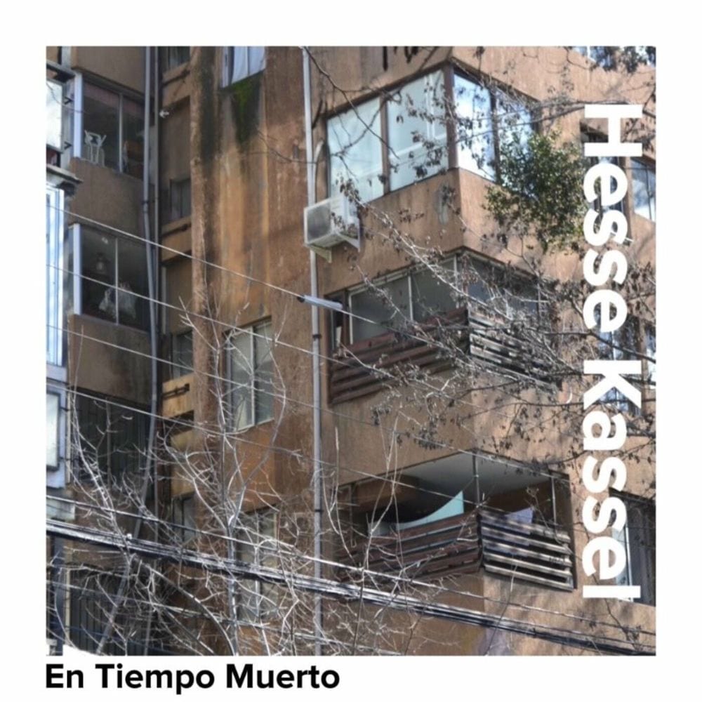 En Tiempo Muerto cover