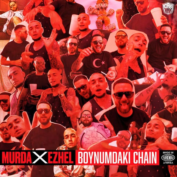 Boynumdaki Chain cover