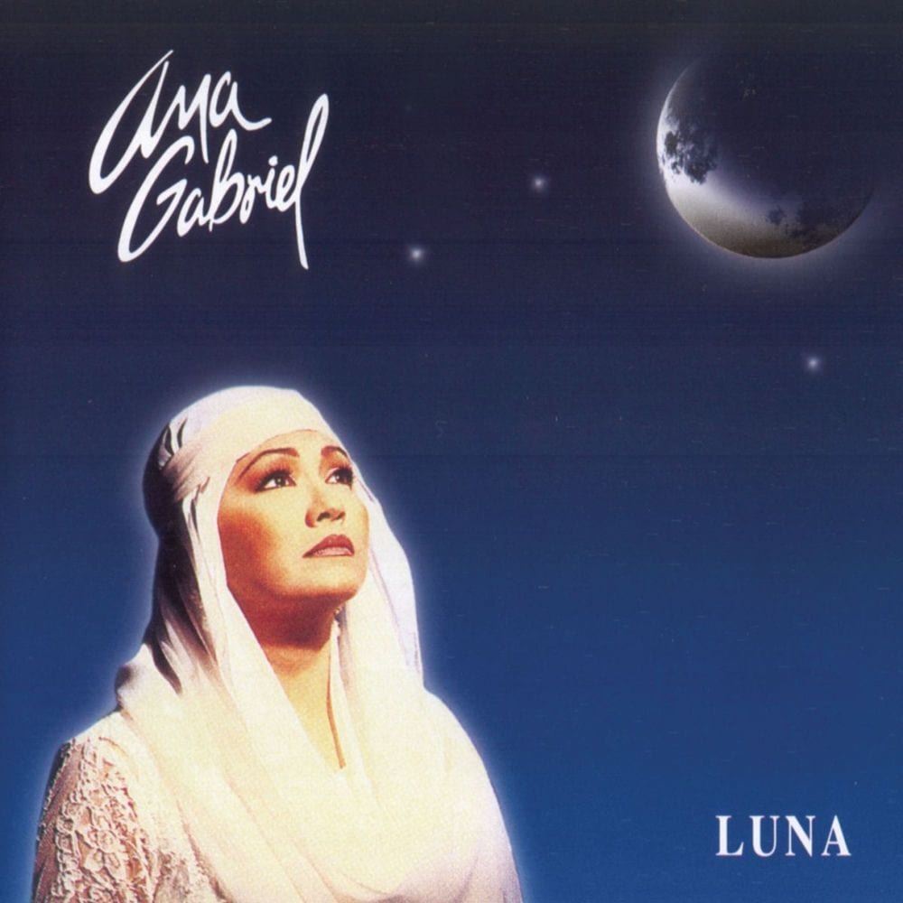 Luna cover