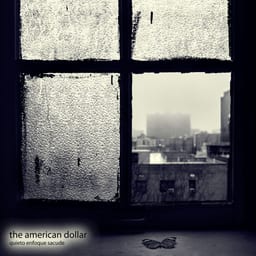 Quieto Enfoque Sacude album cover