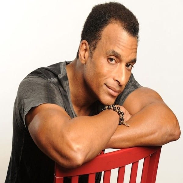 Jon Secada